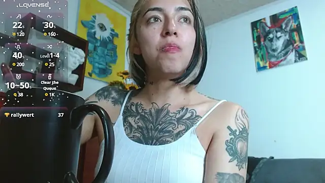 ZoeBakers  online show from February 19, 2025, 5:16 am