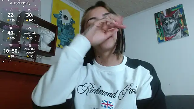 ZoeBakers  online show from March 6, 2025, 2:18 pm