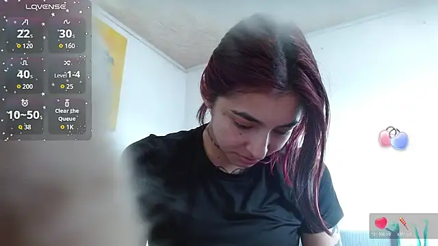 ZoeBakers  online show from October 24, 2025, 9:22 pm