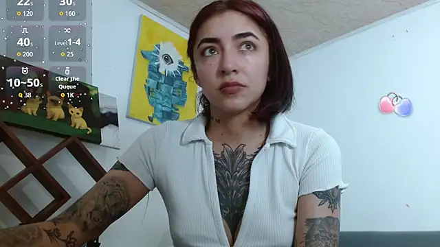 ZoeBakers  online show from December 3, 2025, 1:42 pm