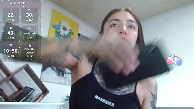 ZoeBakers  online show from March 29, 2026, 4:07 pm