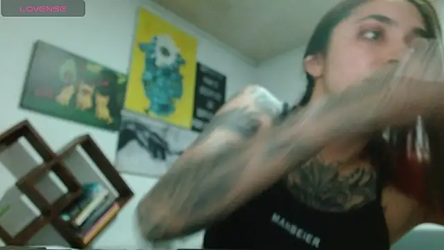 ZoeBakers  online show from April 21, 2026, 3:02 am