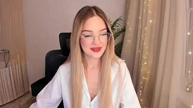 FloweryLove 1 online show from January 29, 2025, 3:37 pm