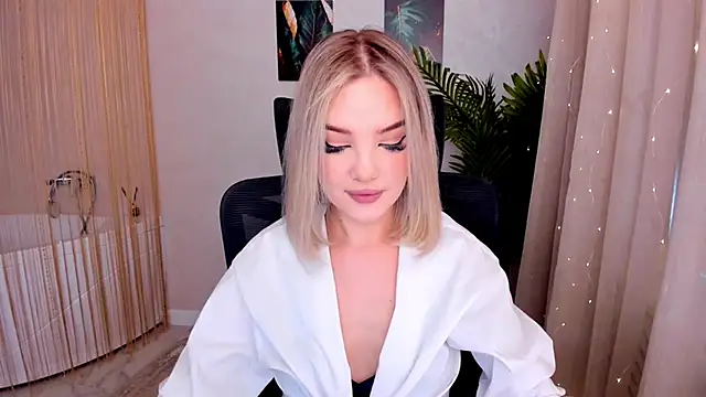 FloweryLove 1 online show from March 1, 2025, 11:39 am