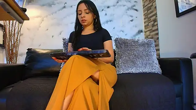 Snapshot of Sophie_LittleS chatting on October 4, 2025, 12:47 pm Sophie LittleS online show from October 4, 2025, 12:47 pm