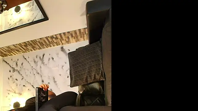 Snapshot of Sophie_LittleS chatting on November 12, 2025, 12:49 pm Sophie LittleS online show from November 12, 2025, 12:49 pm