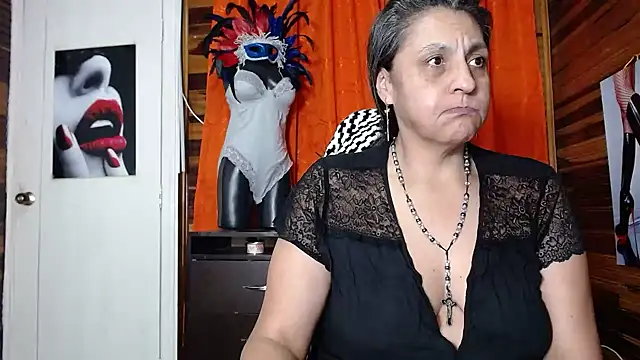 merlyna goldens online show from February 5, 2025, 3:13 am