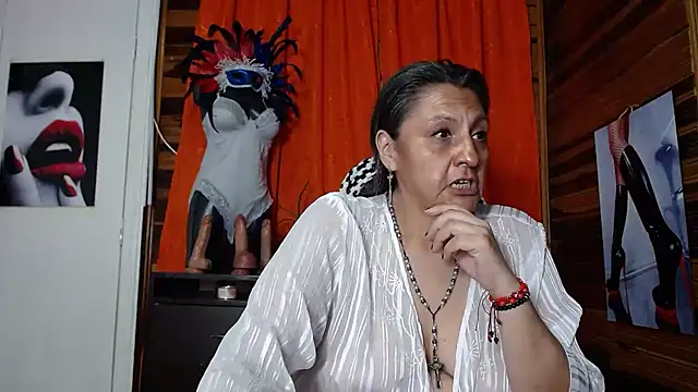 merlyna goldens online show from February 7, 2025, 3:01 am