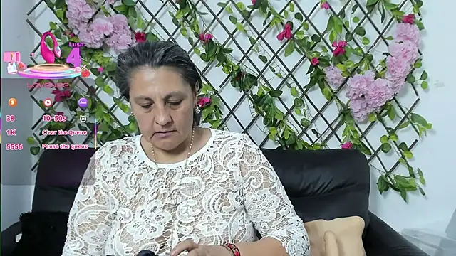 merlyna goldens online show from October 22, 2025, 11:15 pm