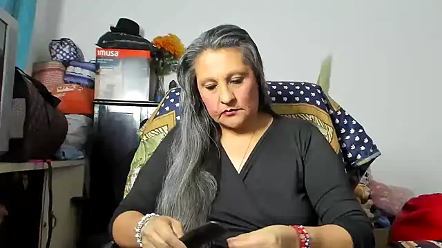 Snapshot of merlyna_goldens chatting on May 16, 2026, 4:20 am merlyna goldens online show from May 16, 2026, 4:20 am