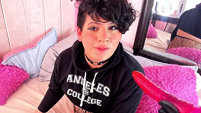 Satuurn  online show from February 15, 2025, 6:55 pm