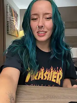 clarasosaa online show from December 17, 2025, 7:58 am