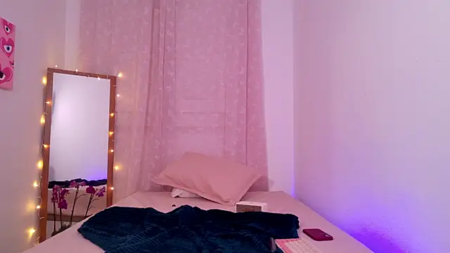 Snapshot of Mar_333 chatting on December 17, 2025, 7:25 am Mar 333 online show from December 17, 2025, 7:25 am