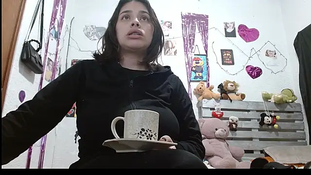 Saray extrovert  online show from December 19, 2024, 4:56 am