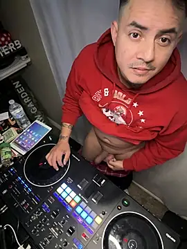 PeterGrandee online show from December 24, 2024, 10:17 pm