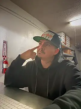 PeterGrandee online show from January 22, 2025, 9:10 pm