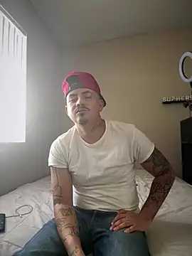 PeterGrandee online show from February 7, 2025, 8:10 pm