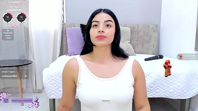 Paula Desousa online show from February 10, 2025, 10:40 pm