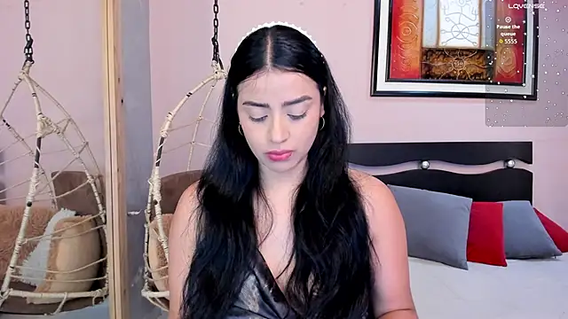 Paula Desousa online show from November 6, 2025, 7:37 pm