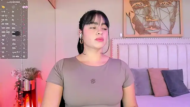 Paula Desousa online show from April 20, 2026, 7:26 pm