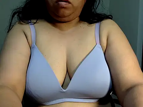 soniasharma0223 online show from February 12, 2025, 11:09 pm