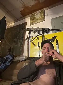 Snapshot of 420rickie420 chatting on December 23, 2024, 7:30 pm 420rickie420 online show from December 23, 2024, 7:30 pm