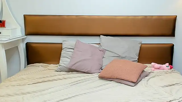 MissYvie online show from January 16, 2025, 11:37 am