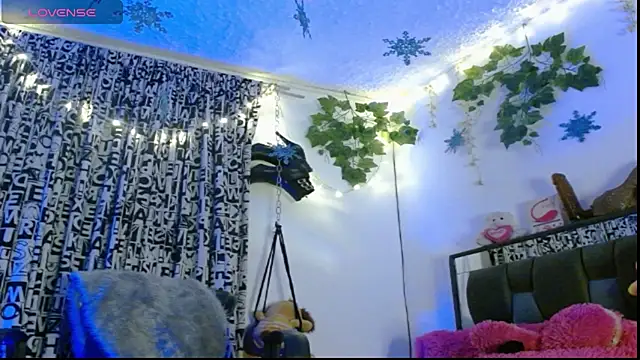 DULCE ZOE online show from January 4, 2025, 3:50 am