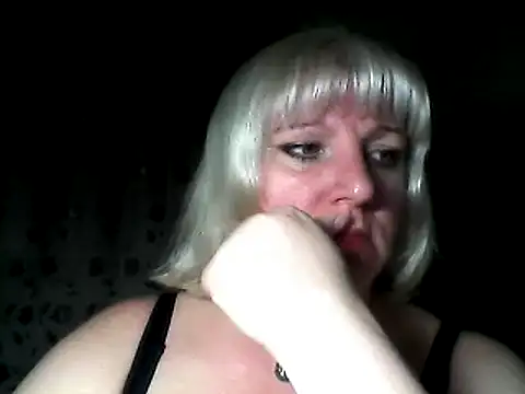 MeilomaWesa online show from March 20, 2025, 5:25 pm