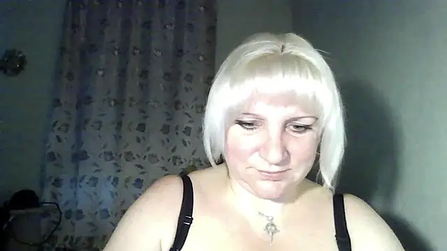 MeilomaWesa online show from November 20, 2025, 1:33 pm