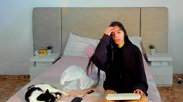 katt pelaez online show from October 11, 2025, 6:17 pm