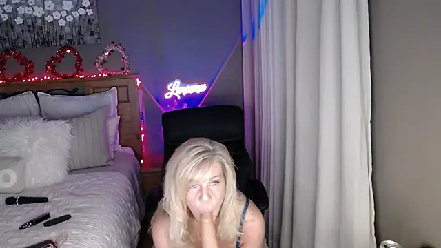 Lenaxox online show from January 23, 2025, 1:08 am