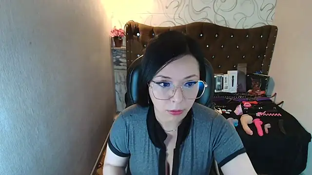 Snapshot of HannaCarrter chatting on May 15, 2026, 10:55 am HannaCarrter online show from May 15, 2026, 10:55 am