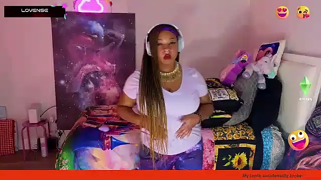 temptressbeauty24 online show from February 8, 2025, 3:30 am