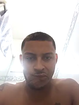 emrehliug12 online show from March 12, 2025, 1:08 pm