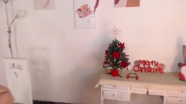  Kim  M online show from January 7, 2025, 3:02 pm