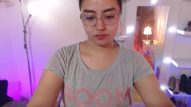  Kim  M online show from November 24, 2025, 12:38 pm