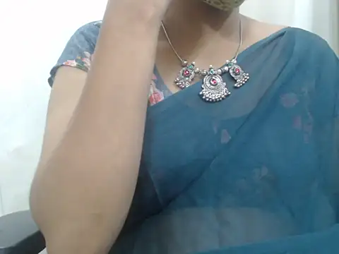 Lovely Siri 23 online show from November 9, 2025, 7:01 pm