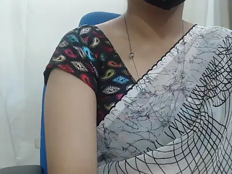 Lovely Siri 23 online show from November 13, 2025, 1:37 am