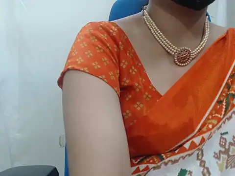 Lovely Siri 23 online show from November 13, 2025, 6:07 pm