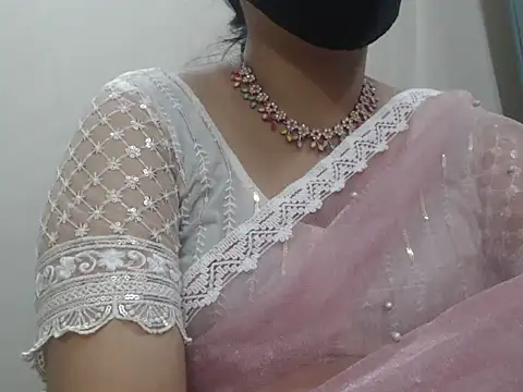 Lovely Siri 23 online show from April 28, 2026, 7:02 am