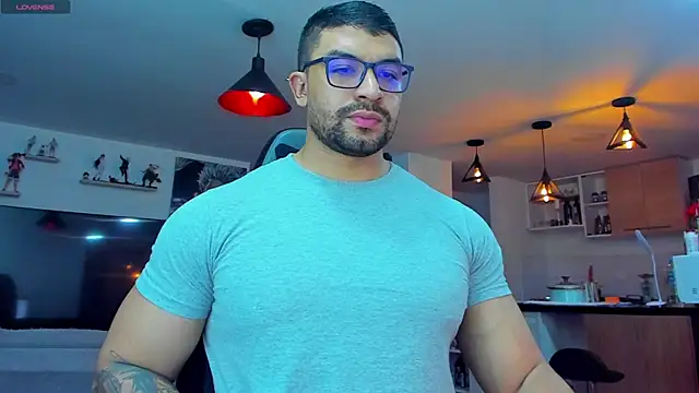 Snapshot of Michael_Diamond chatting on December 5, 2024, 2:42 am Michael Diamond online show from December 5, 2024, 2:42 am