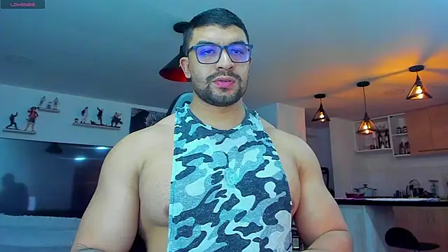 Snapshot of Michael_Diamond chatting on December 6, 2024, 1:51 am Michael Diamond online show from December 6, 2024, 1:51 am