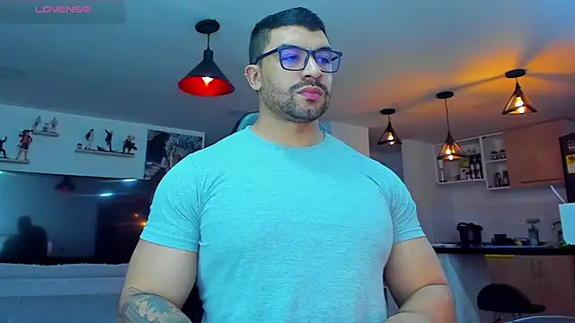 Snapshot of Michael_Diamond chatting on December 11, 2024, 2:41 am Michael Diamond online show from December 11, 2024, 2:41 am