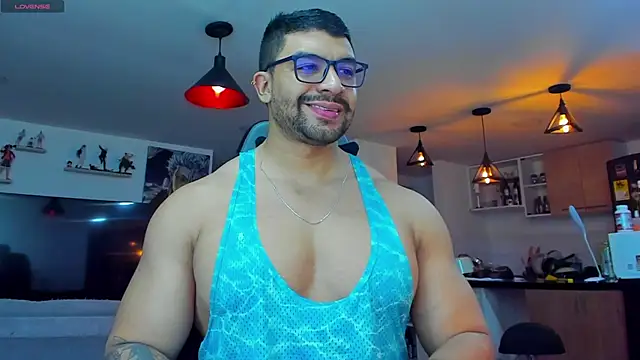 Snapshot of Michael_Diamond chatting on December 13, 2024, 2:43 am Michael Diamond online show from December 13, 2024, 2:43 am