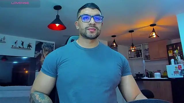 Snapshot of Michael_Diamond chatting on December 23, 2024, 1:51 am Michael Diamond online show from December 23, 2024, 1:51 am