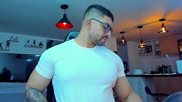 Snapshot of Michael_Diamond chatting on December 24, 2024, 2:43 am Michael Diamond online show from December 24, 2024, 2:43 am