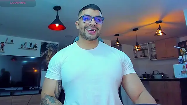 Snapshot of Michael_Diamond chatting on January 16, 2025, 4:07 am Michael Diamond online show from January 16, 2025, 4:07 am