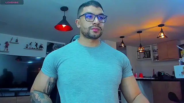 Snapshot of Michael_Diamond chatting on January 21, 2025, 2:00 am Michael Diamond online show from January 21, 2025, 2:00 am