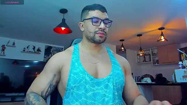 Snapshot of Michael_Diamond chatting on January 22, 2025, 2:15 am Michael Diamond online show from January 22, 2025, 2:15 am